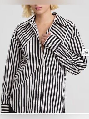 Express Black and White Stripe, Stretch Cotton Poplin Boyfriend Shirt, M
